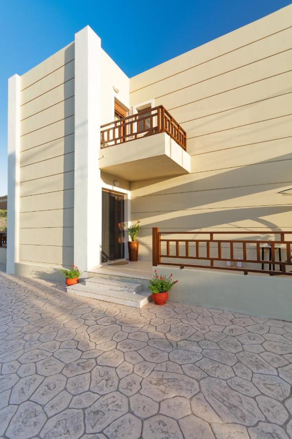Maria'S Luxurious Villa In Koskinou Koskinou  エクステリア 写真