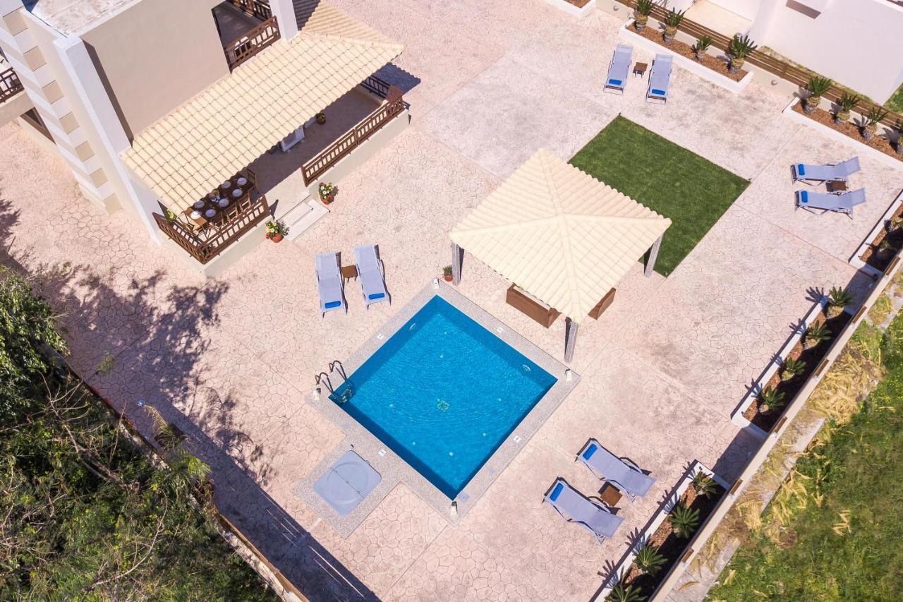 Maria'S Luxurious Villa In Koskinou Koskinou  エクステリア 写真